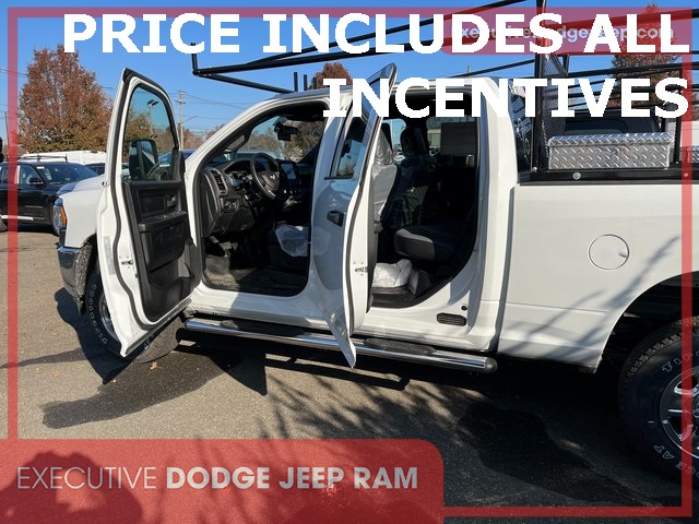 2024 Ram 2500 Tradesman photo 2