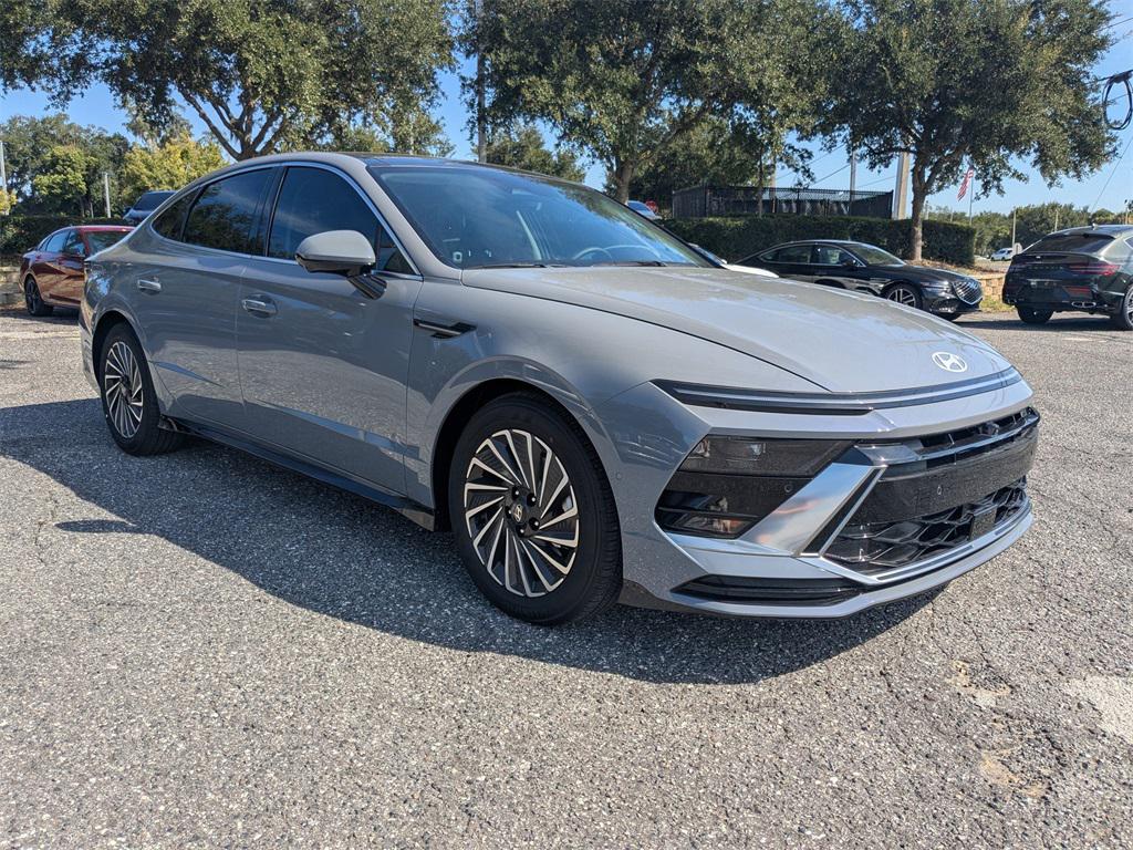 2025 Hyundai Sonata Hybrid Limited photo 31