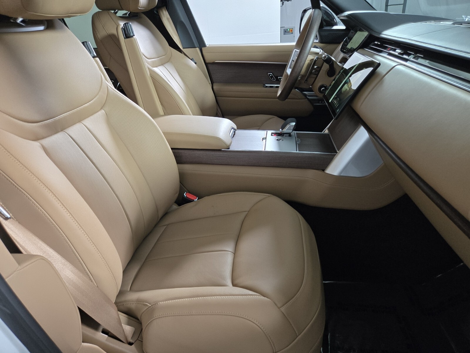 2025 Land Rover Range Rover Autobiography photo 14