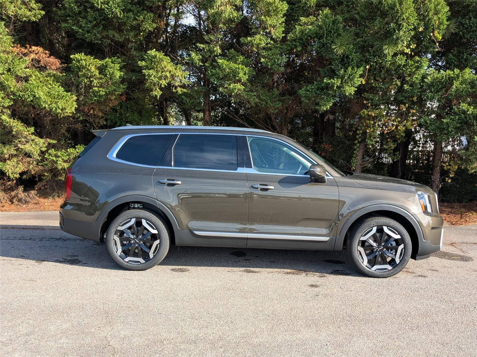 2025 Kia Telluride S photo 6