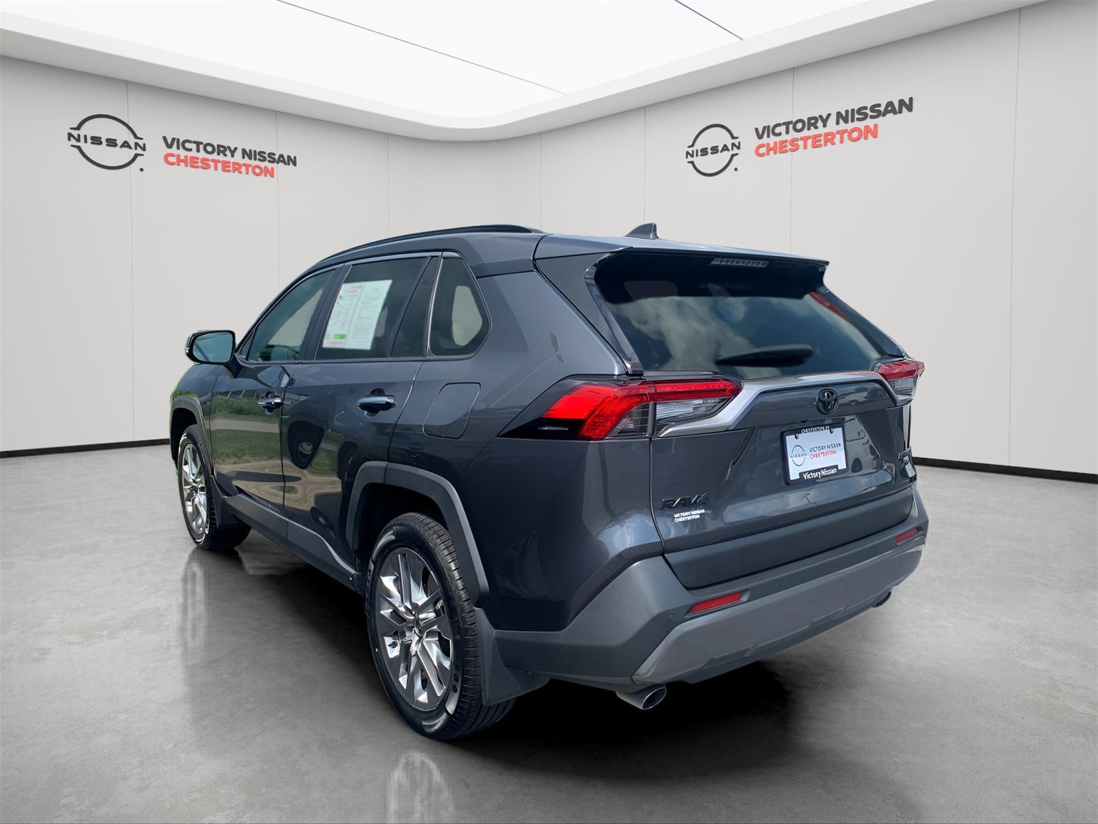 2020 Toyota RAV4 Limited photo 3