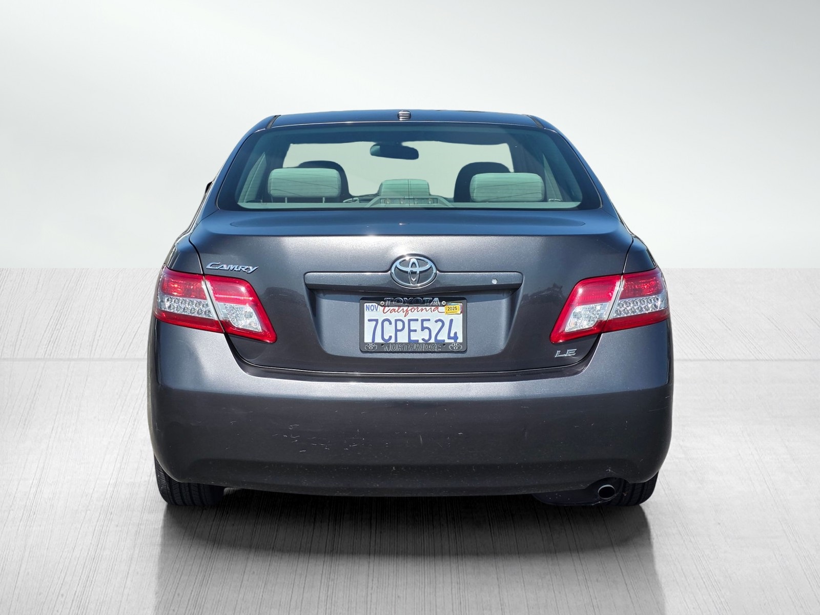 2011 Toyota Camry LE photo 4