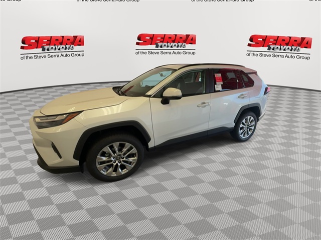 2025 Toyota RAV4 XLE Premium photo 5