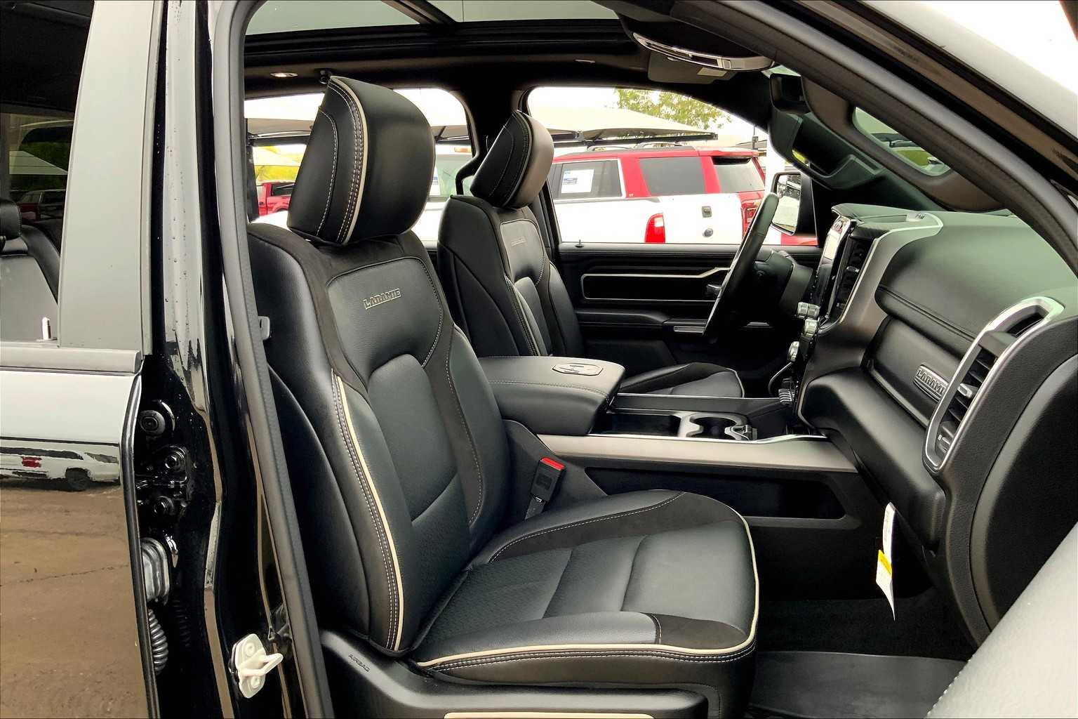 2023 Ram 1500 Laramie photo 7