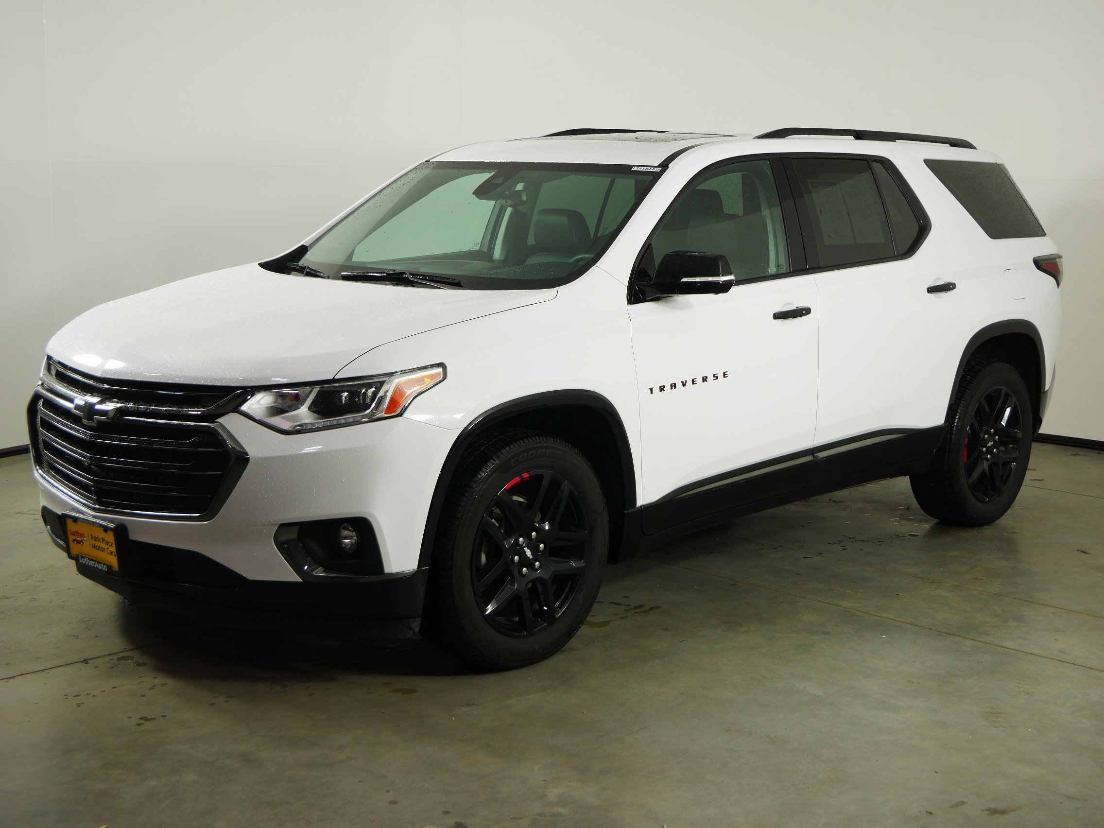 2020 Chevrolet Traverse Premier photo 3