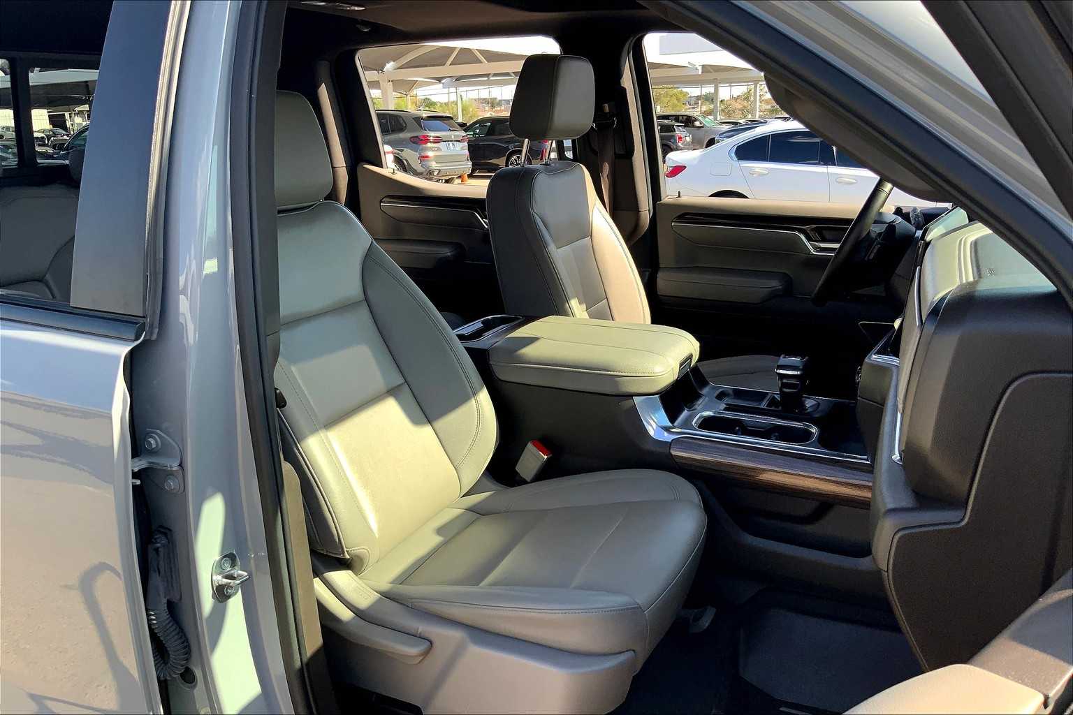 2024 Chevrolet Silverado 1500 LT Trail Boss photo 8