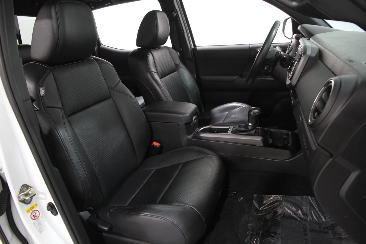 2020 Toyota Tacoma TRD Off-Road photo 14