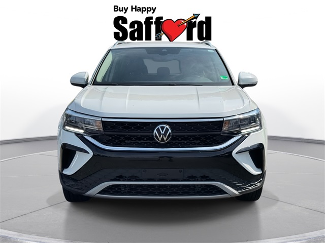 2024 Volkswagen Taos SE photo 7