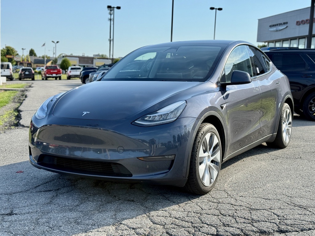 2023 Tesla Model Y Long Range photo 2