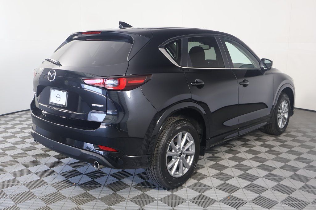2025 Mazda CX-5 2.5 S Preferred photo 2