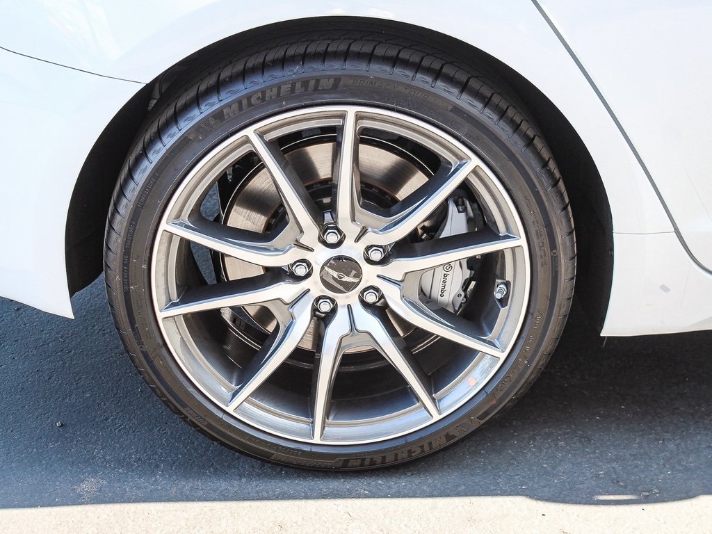 2026 Genesis G70 2.5T photo 9