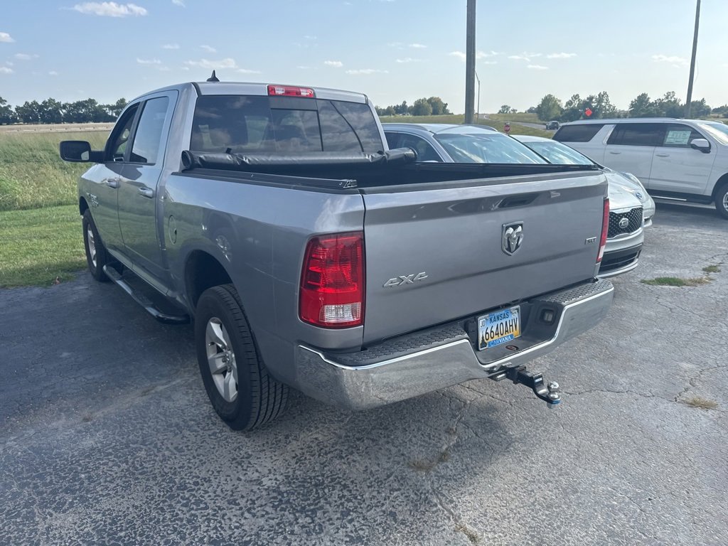 2019 Ram 1500 Classic SLT photo 3