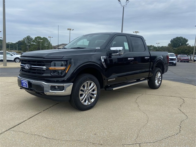 2025 Ford F-150 XLT photo 4