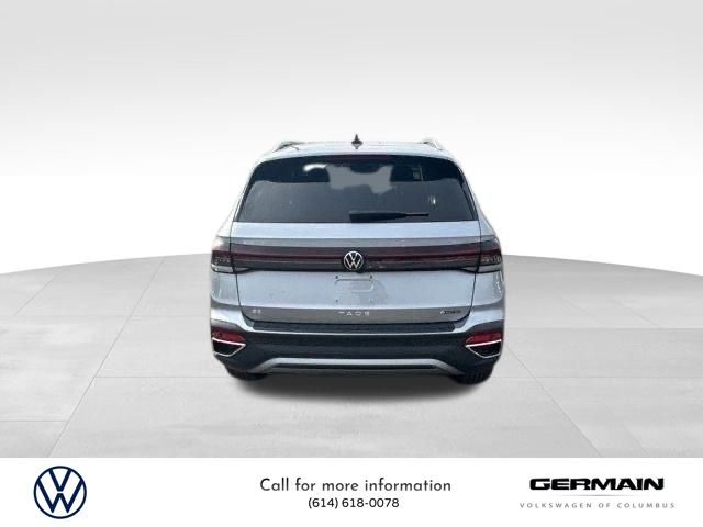 2025 Volkswagen Taos SE photo 4