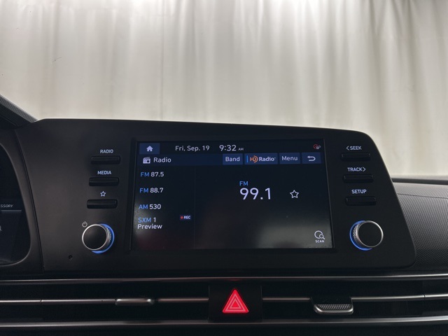 2023 Hyundai Elantra SEL photo 10