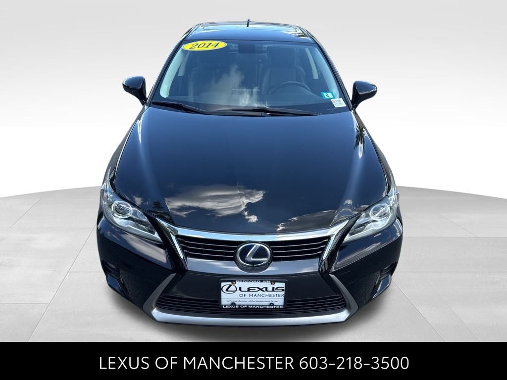 2014 Lexus CT 200h photo 2