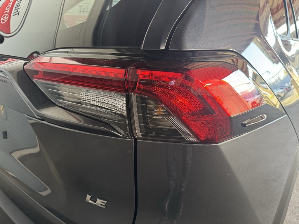 2025 Toyota RAV4 LE photo 9