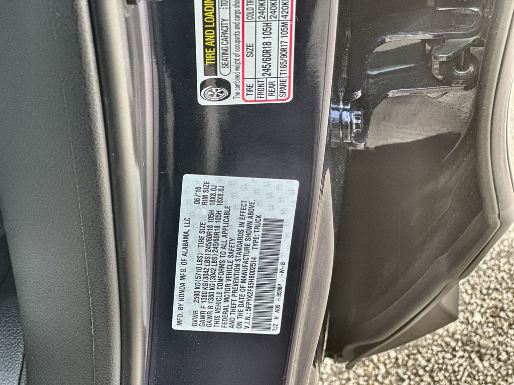 2017 Honda Ridgeline RTL-T photo 31