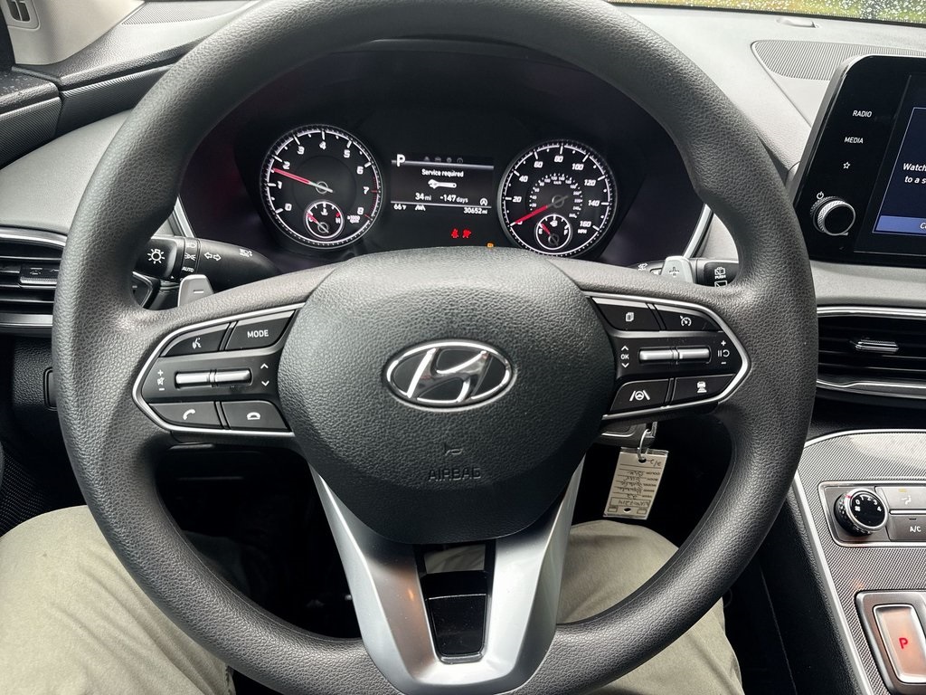 2022 Hyundai Santa Fe SE photo 5
