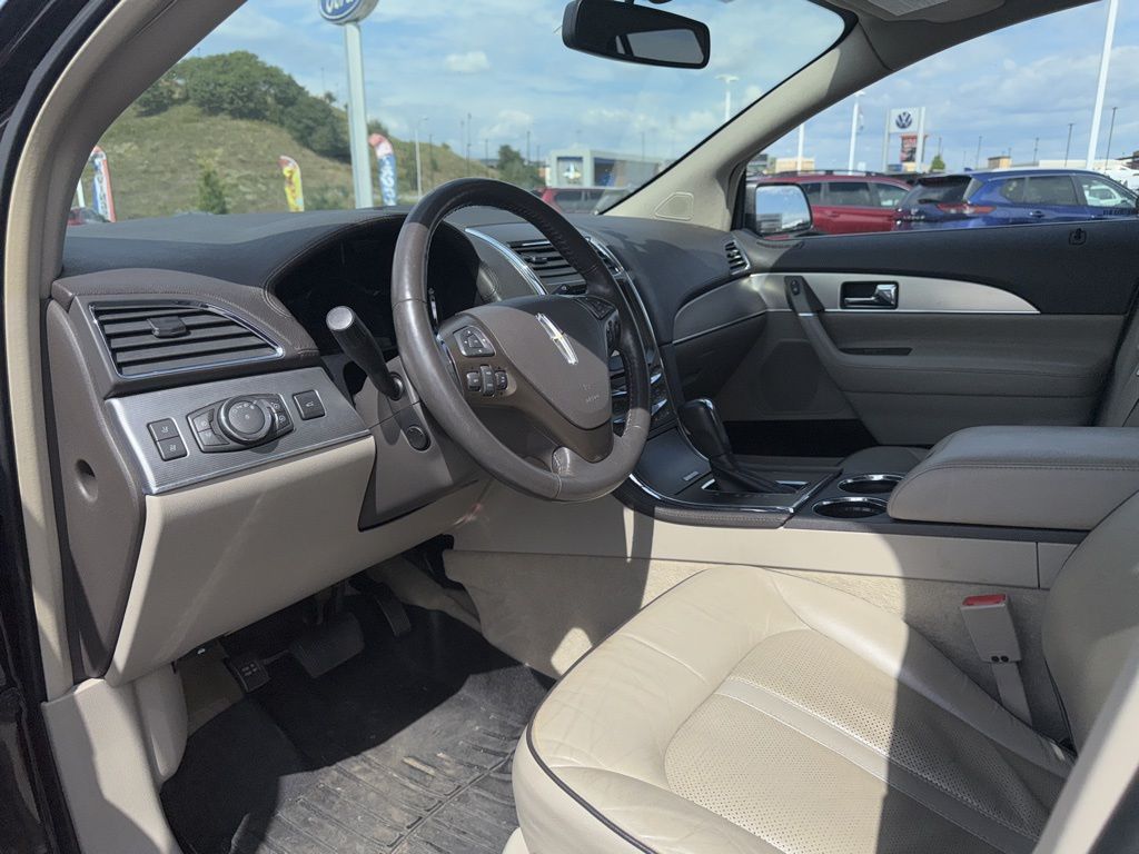 2013 Lincoln MKX Base photo 8