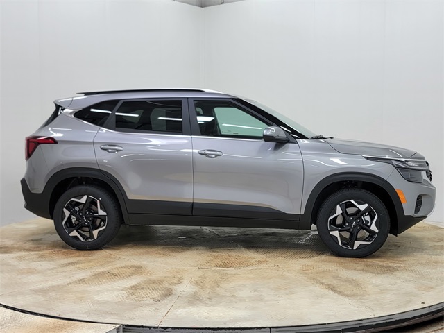 2026 Kia Seltos EX photo 3