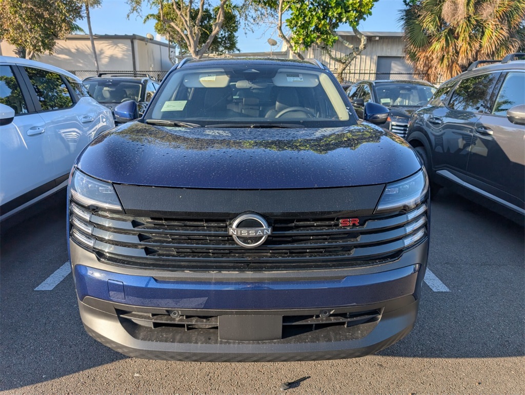 2025 Nissan Kicks SR photo 3