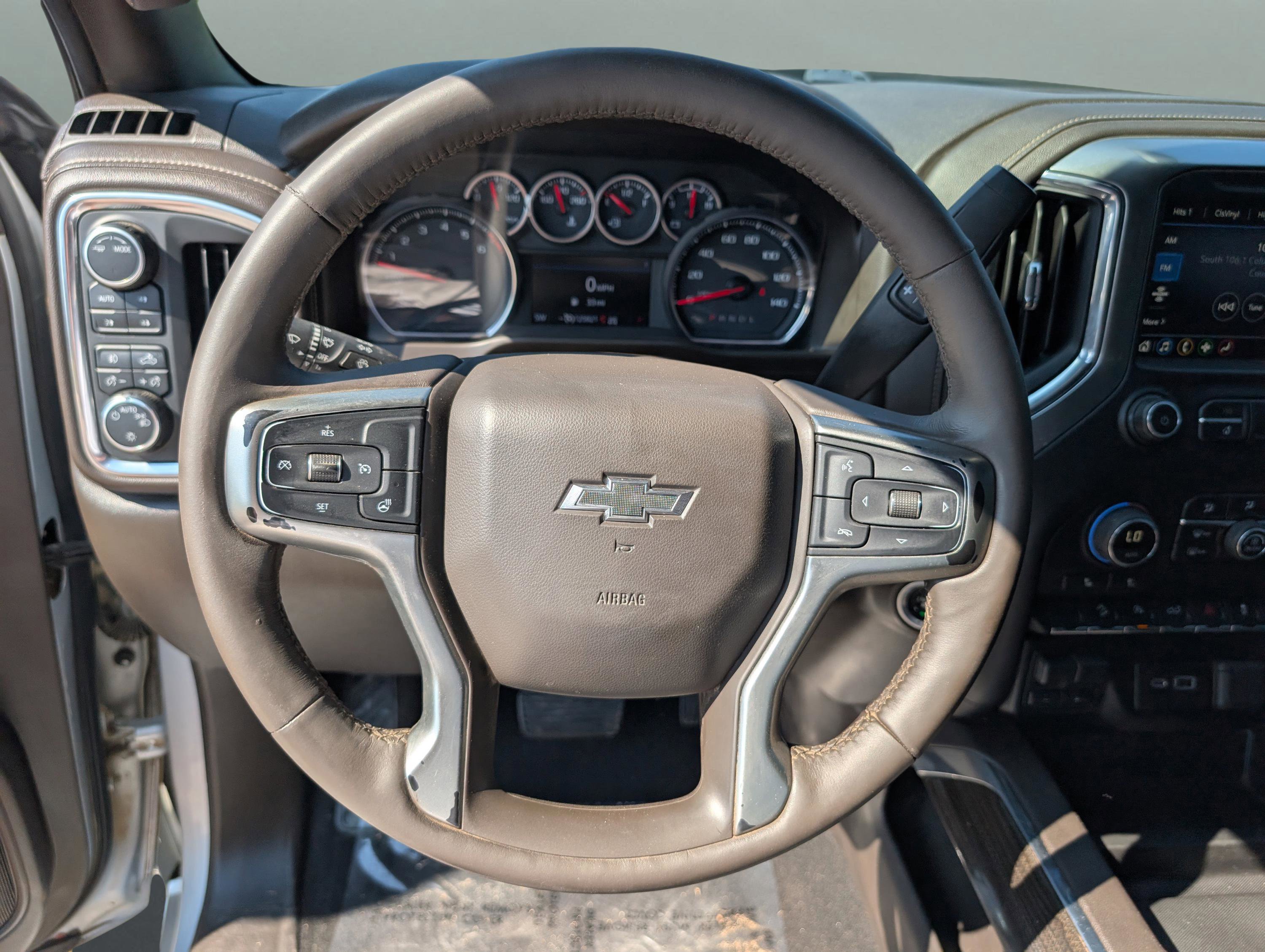 2020 Chevrolet Silverado 1500 RST photo 18