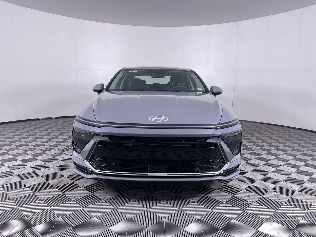 2025 Hyundai Sonata SEL photo 2