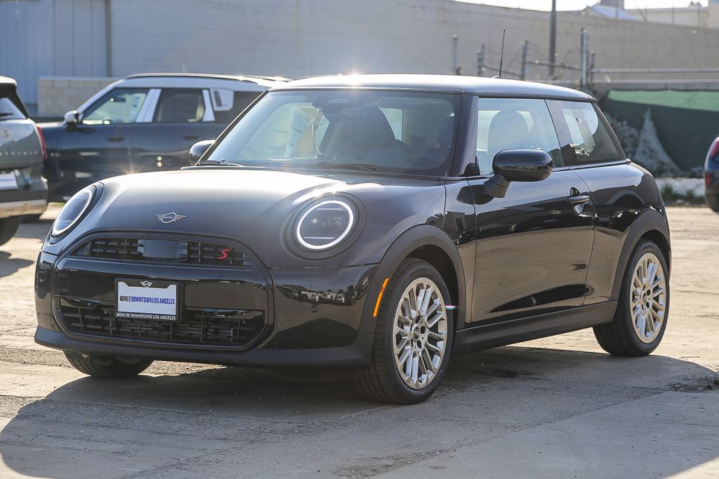 2025 Mini Cooper 2 Door Hardtop Signature photo 3