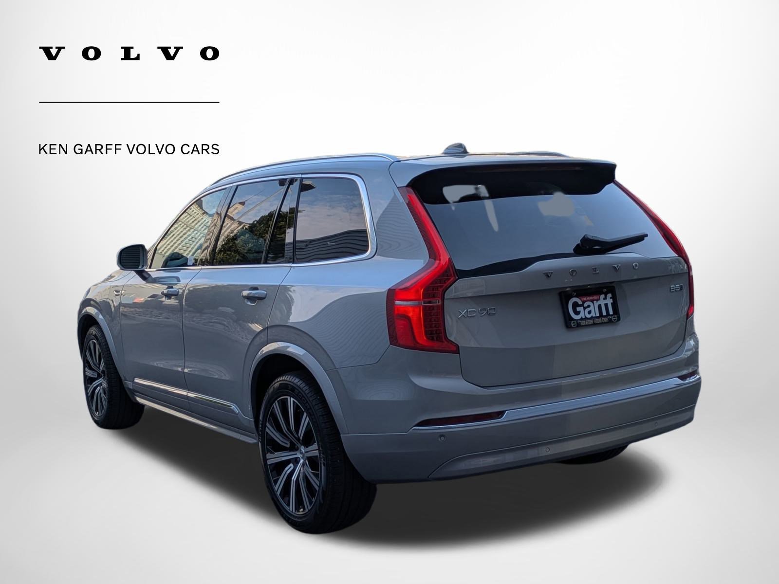 2025 Volvo XC90 Core photo 5