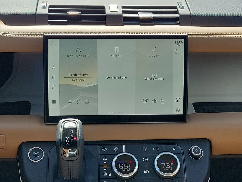 2025 Land Rover Defender 130 S photo 19