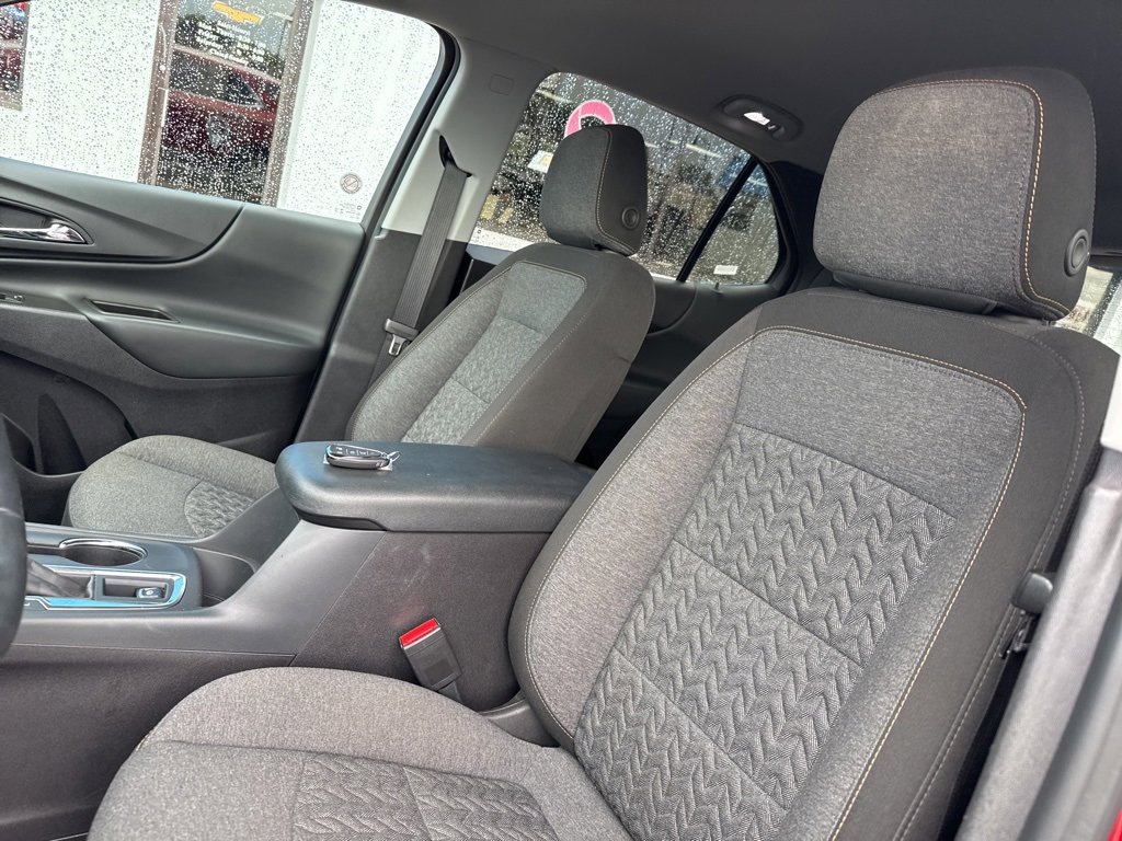 2024 Chevrolet Equinox LT photo 30