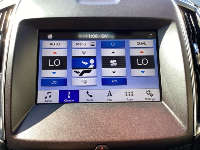2019 Ford Edge Titanium photo 38