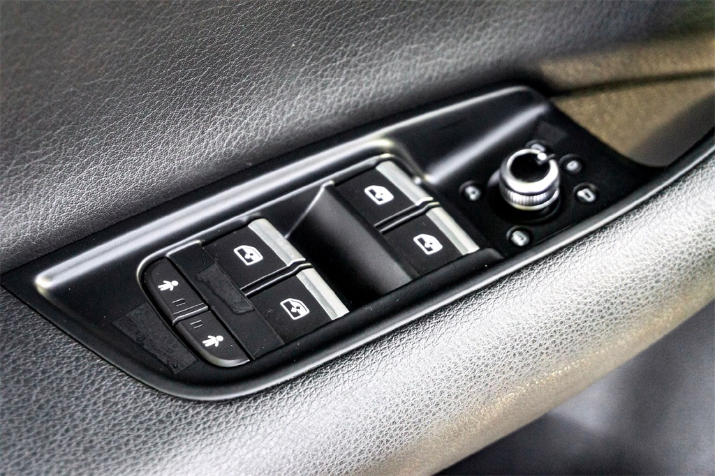 2019 Audi Q7 55 Premium Plus photo 11