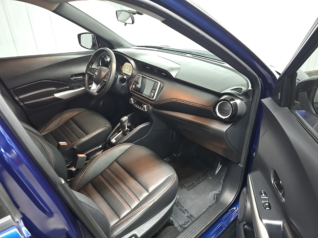 2019 Nissan Kicks SR photo 14