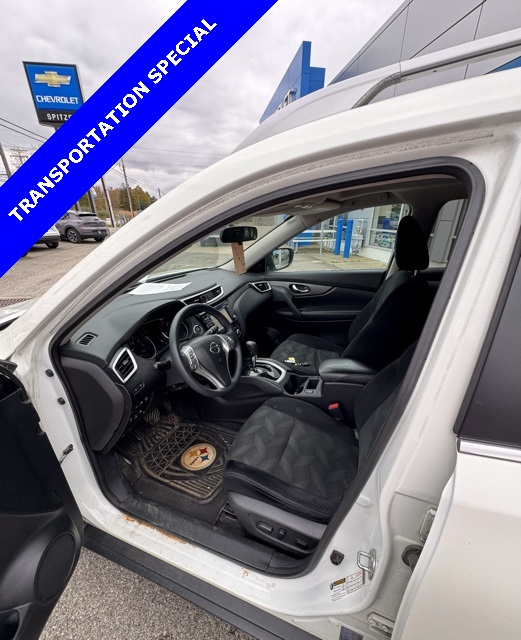 Used 2015 Nissan Rogue SV with VIN 5N1AT2MV0FC910439 for sale in North Canton, OH