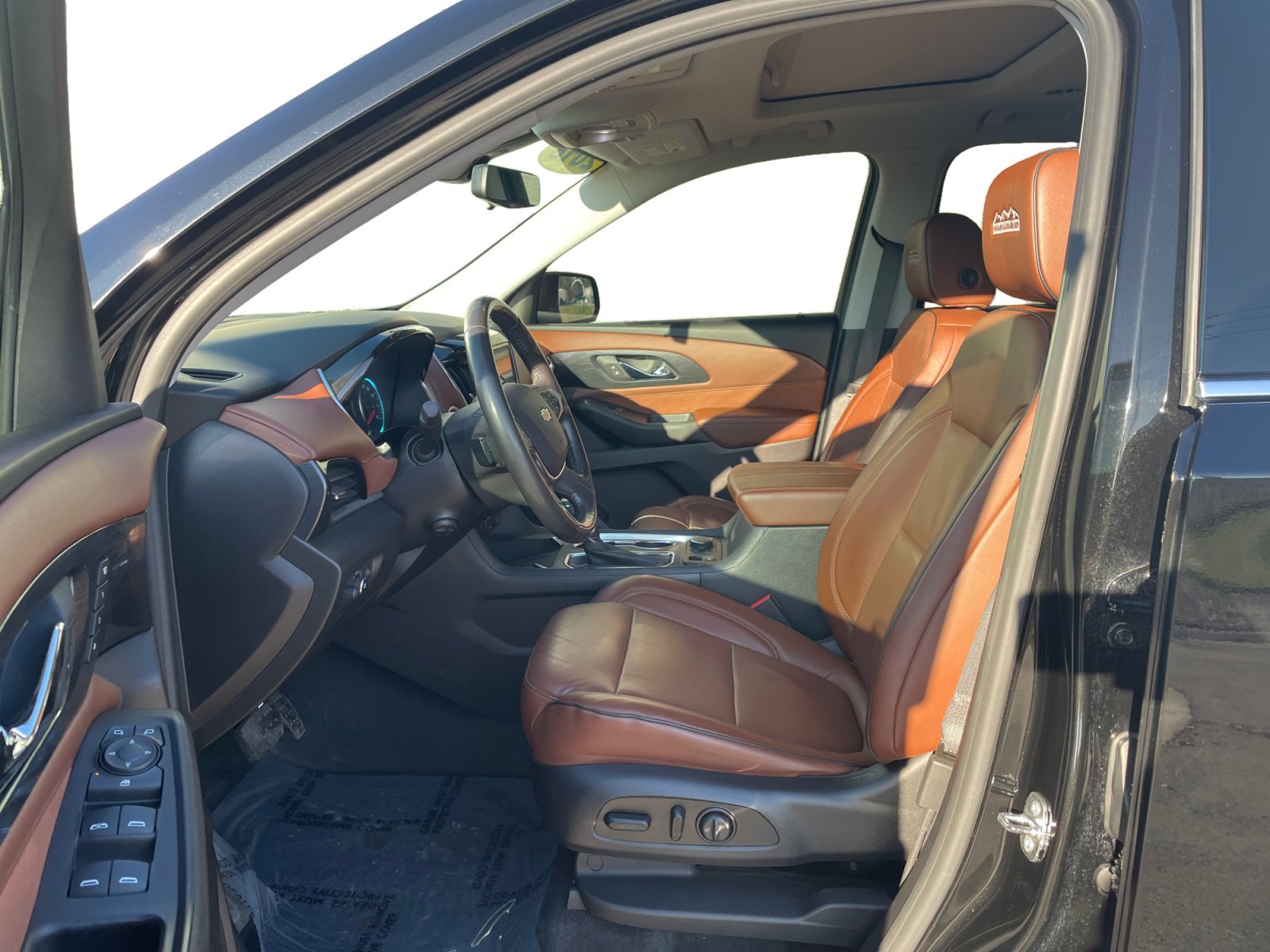 Used 2018 Chevrolet Traverse High Country with VIN 1GNEVKKWXJJ115910 for sale in Kansas City