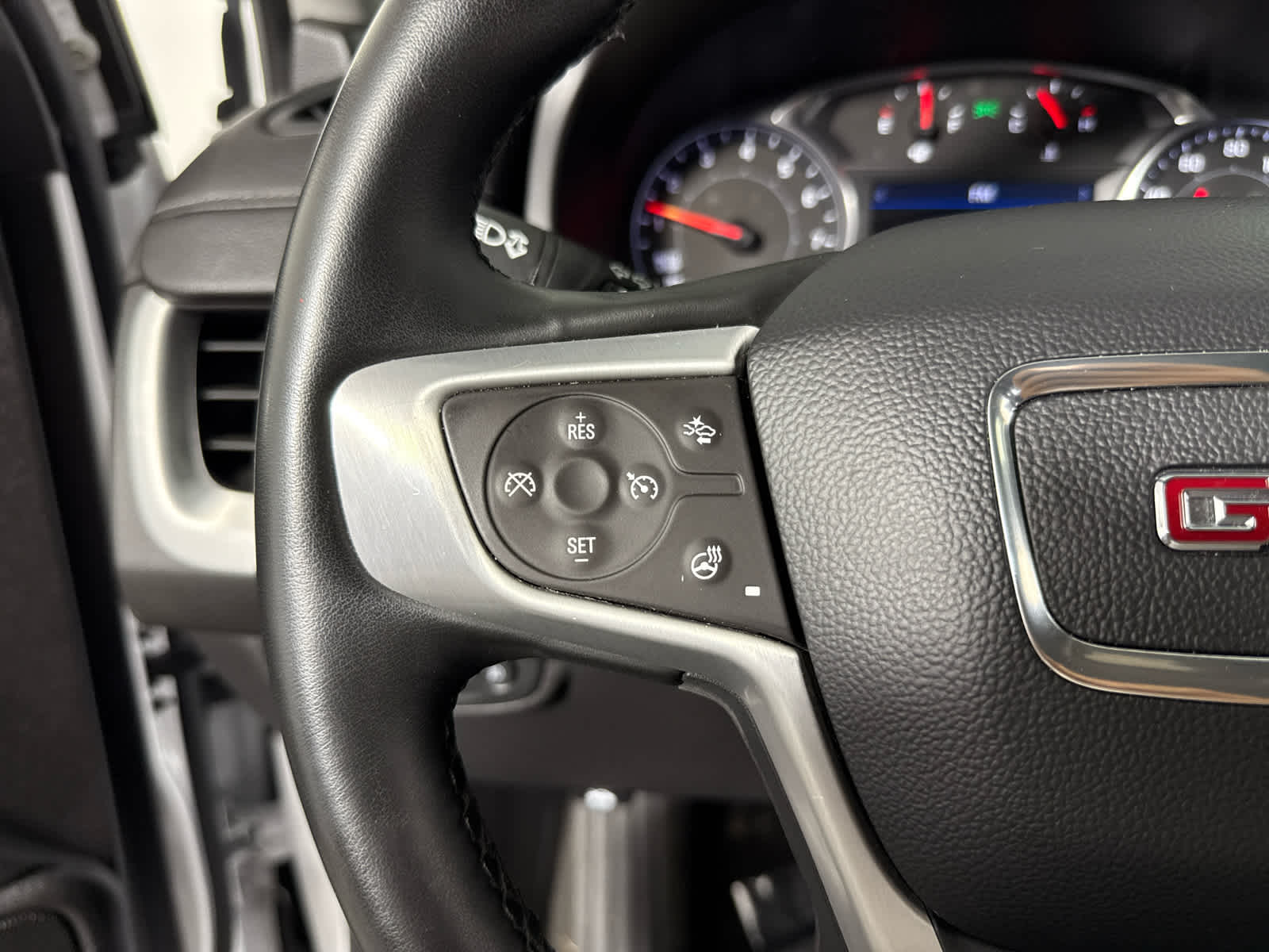 2024 Gmc Terrain SLT photo 27