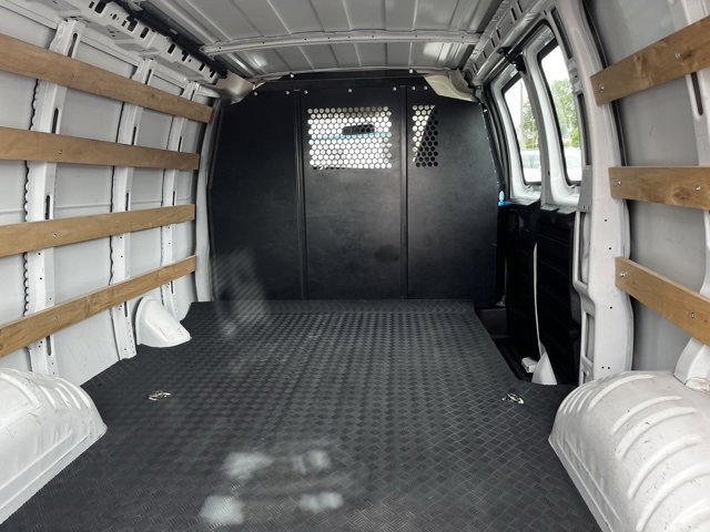2023 Gmc Savana 2500 Cargo photo 4