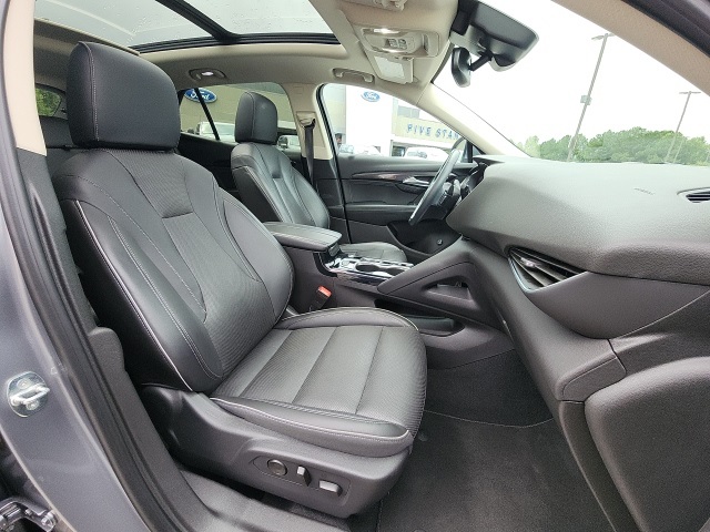 2021 Buick Envision Essence photo 19