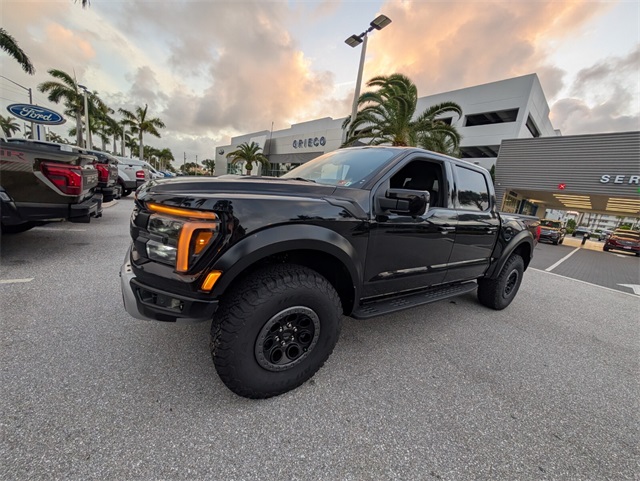 2025 Ford F-150 Raptor photo 2
