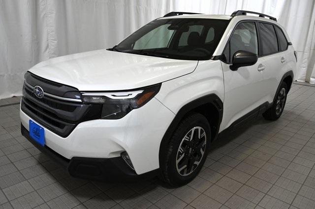 2025 Subaru Forester Premium photo 15