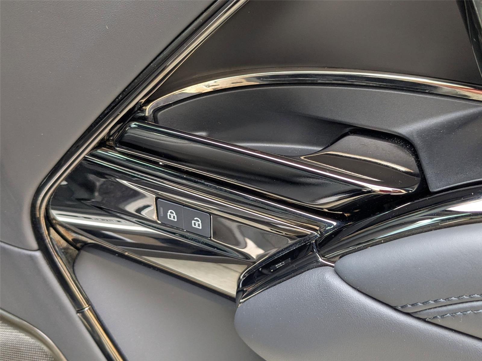 2024 Land Rover Range Rover SV photo 31