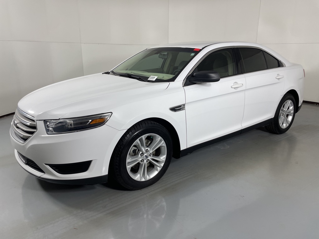 2018 Ford Taurus SE photo 4