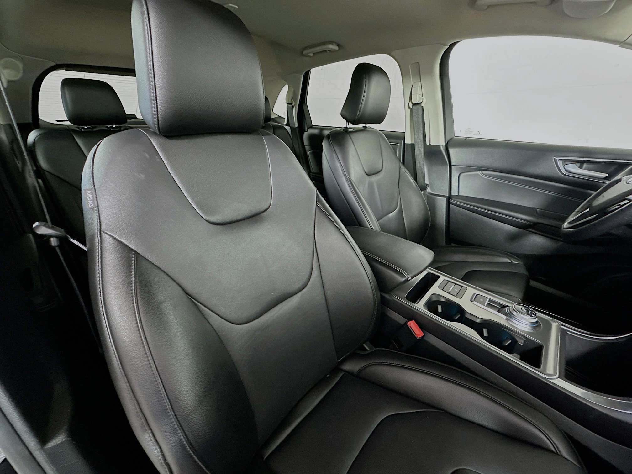 2022 Ford Edge Titanium photo 25