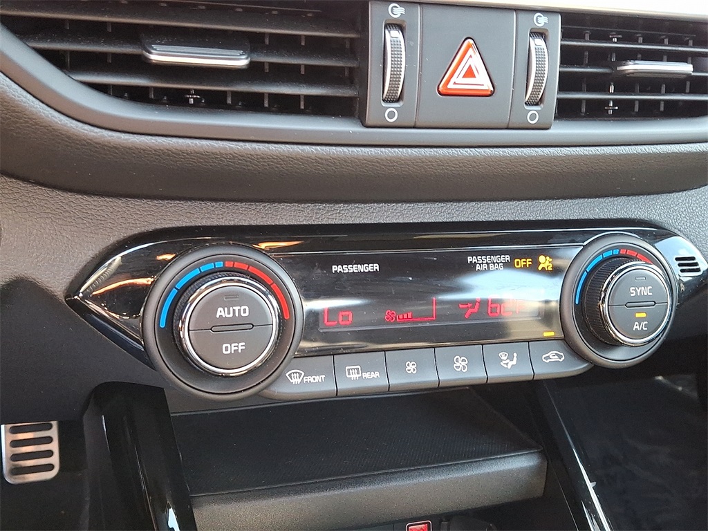 2023 Kia Forte GT-Line photo 15