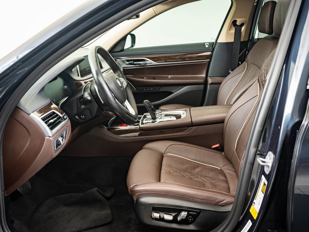 2020 Bmw 740i Sedan photo 14