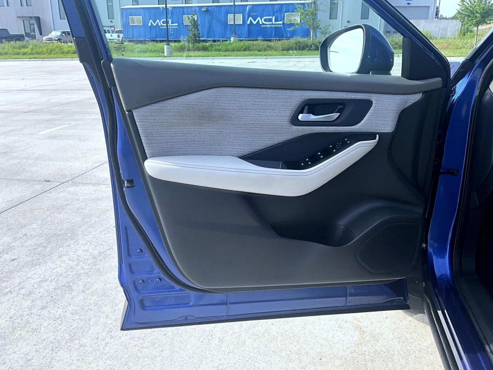 2021 Nissan Rogue SV photo 10