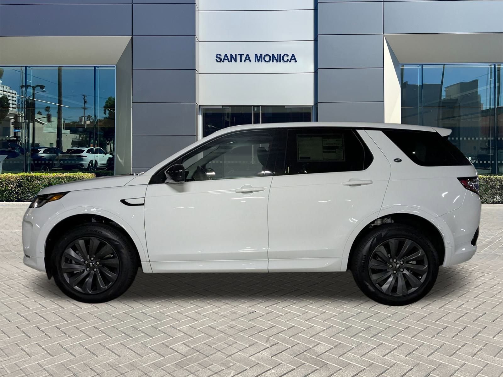 2025 Land Rover Discovery Sport S photo 4
