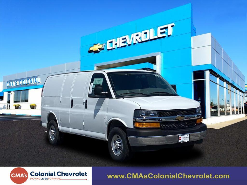 2025 Chevrolet Express Cargo Work Van's photo